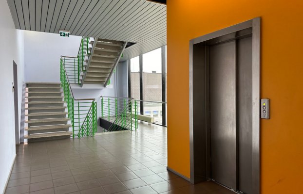 Image 14 of 18