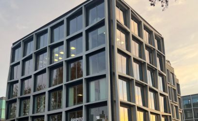 Pilte Avar ja kaasaegne büroo, valmis sissekolimiseks