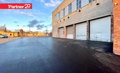 Image of Hoone + asfalteeritud plats. Lae kõrgus 17m.