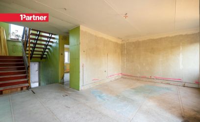 Image of RAHULIK PEREKODU SAUEL, KUS AED ALGAB ELUTOA UKSE TAGANT
