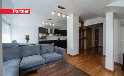 Pilte Müüa maitsekalt sisustatud 4-toaline katusekorter Karlovas