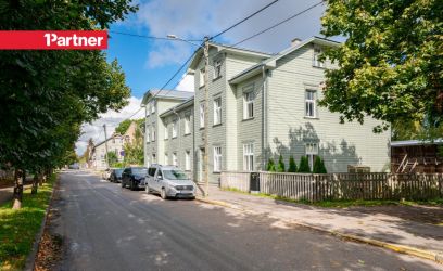 Pilte Müüa maitsekalt sisustatud 4-toaline katusekorter Karlovas