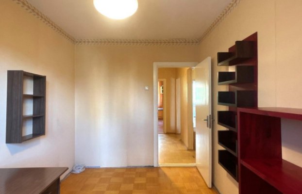 Image 19 of 32