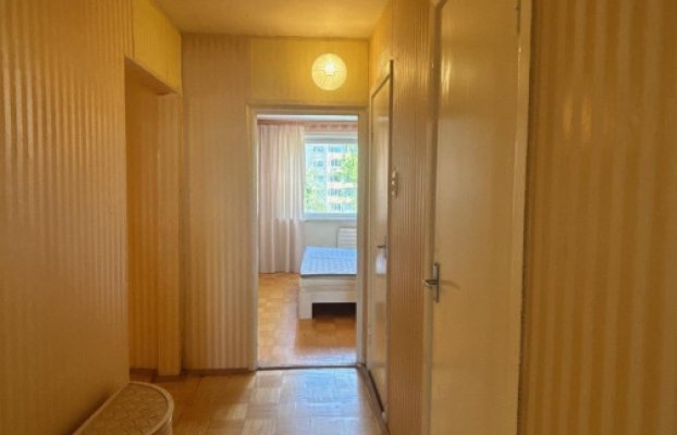 Image 14 of 32