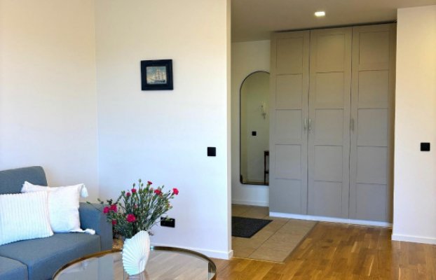 картина 1 of 46