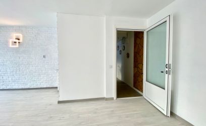 Image of HEA NÄHTAVUSEGA VEEÜHENDUSEGA ÄRIPIND NARVA MNT-l