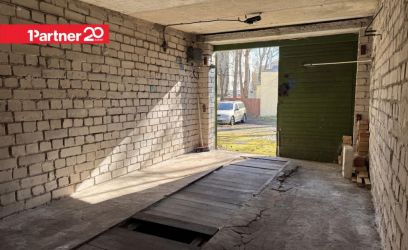 Image of VÕIMALUS ÜÜRIDA KORRAGA KAHTE KÕRVUTI PAIKNEVAT GARAAŽIBOKSI!