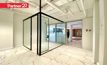 Image of BÜROO-TEENINDUS HOBUJAAMAS! 1.KORRUS. VESI.