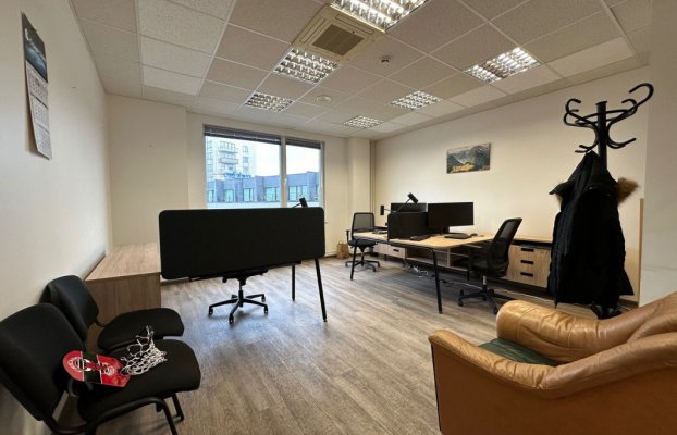 Image 11 of 18