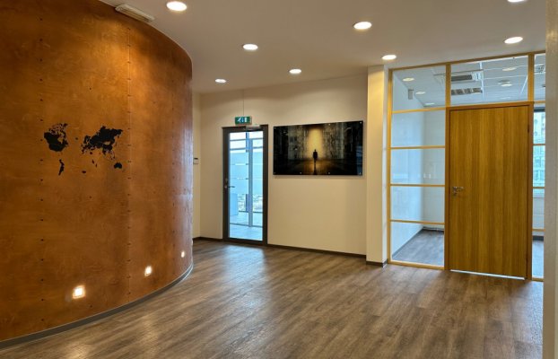 Image 1 of 18