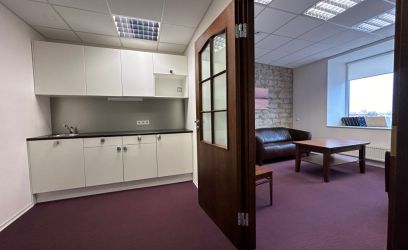 Image of Büroopind kohe saadaval väga hea hinna ja kvaliteedi suhtega!