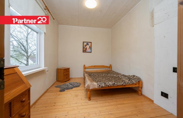Image 2 of 16