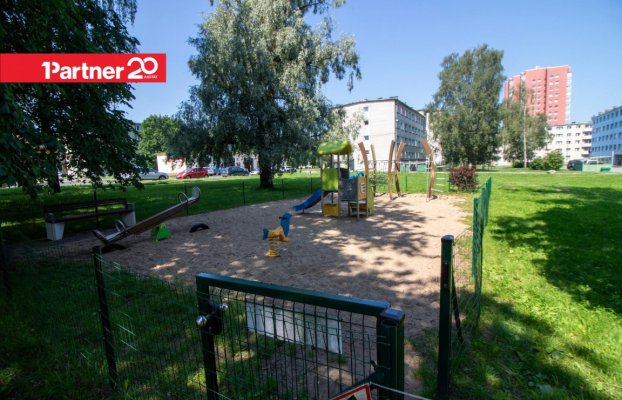 Image 19 of 27