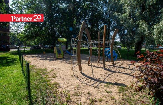 Image 18 of 27