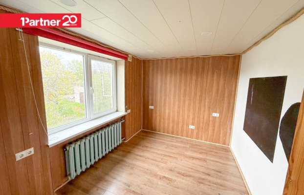 Image 10 of 27
