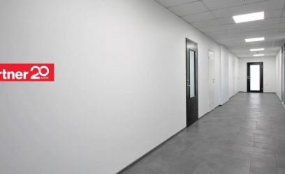 Pilte Avar ja funktsionaalne büroo Kesklinna lähedal
