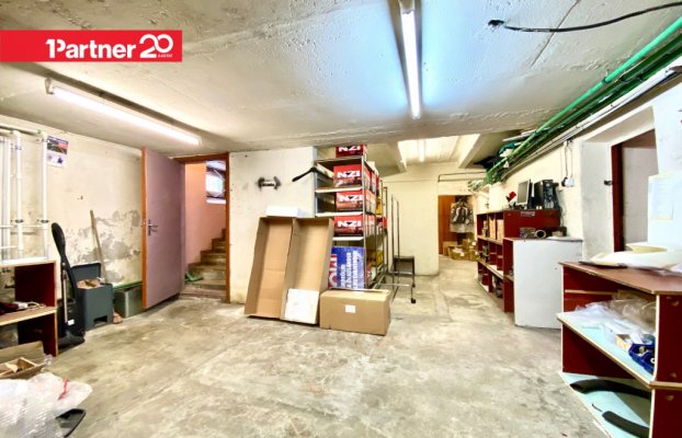Image 7 of 18
