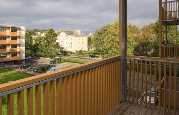 Image 10 of 18