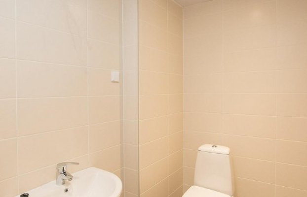 Image 7 of 18