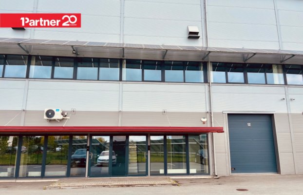 Image 2 of 15