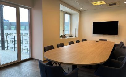 Pilte Anname üürile valgusküllase büroopinna ilusate vaadetega merele!