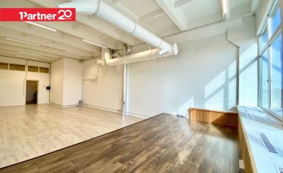 Pilte BÜROO. TEENINDUSPIND. KONDITSIONEER ja PÄIKESEKILED. VESI