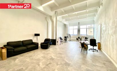 Pilte Kõrgete 4,5m lagedega avar äripind.