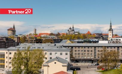 Pilte VÄRSKELT RENOVEERITUD KÕRGETE LAGEDEGA ÄRIPIND.