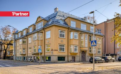 Pilte AINULAADNE KODU PERELE KADRIORU SÜDAMES HINNATUD MAJAS