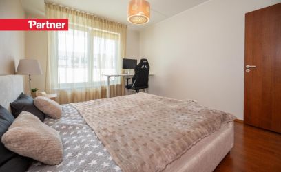 Pilte SUURE RÕDU NING HOOVIVAATEGA MÖBEERITUD KODU KESKLINNAS!