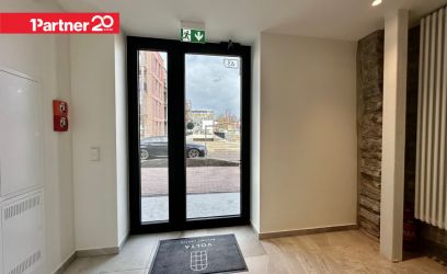 Pilte VÄIKE ÄRIPIND ERALDI SISSPÄÄSUGA TÄNAVALT!