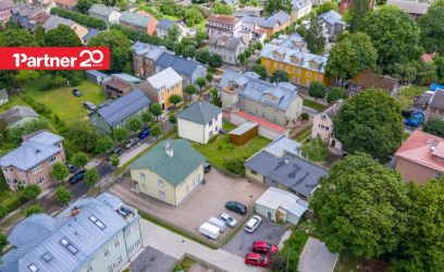 Pilte Madalate ülalpidamiskuludega ja keskküttega elamu Karlovas