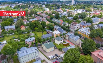 Pilte Madalate ülalpidamiskuludega ja keskküttega elamu Karlovas