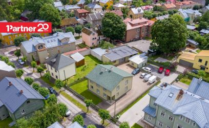 Pilte Madalate ülalpidamiskuludega ja keskküttega elamu Karlovas