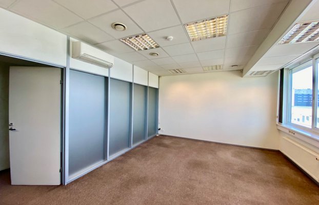 Image 11 of 18
