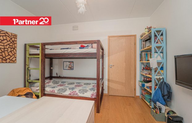 Image 10 of 39
