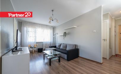 Pilte VALGUSKÜLLANE 3-TOALINE - RENOVEERITUD - KOLI KOHE SISSE!