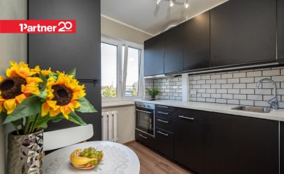 Pilte VALGUSKÜLLANE 3-TOALINE - RENOVEERITUD - KOLI KOHE SISSE!