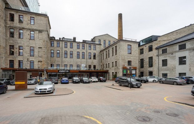 Image 31 of 34