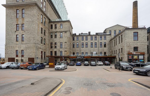 Image 30 of 34