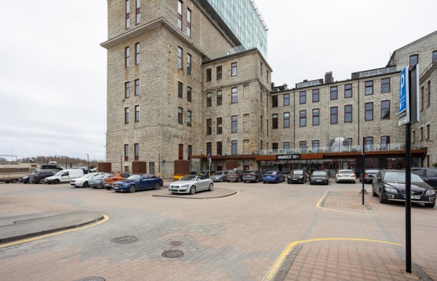 Image 29 of 34