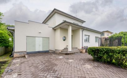Image of Praktiline kodu väiksemale perele koos garaažiga!
