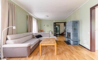 Image of Praktiline kodu väiksemale perele koos garaažiga!