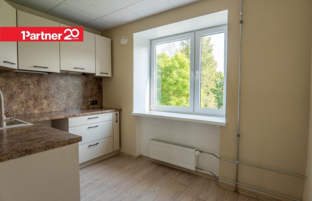 Image 10 of 27