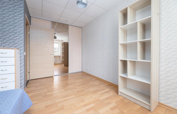 Image 10 of 36