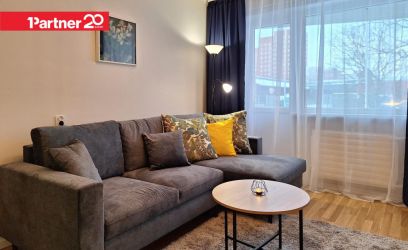 Pilte VÄRSKELT RENOVEERITUD AVAR 1-TOALINE RÕDUGA KODU!