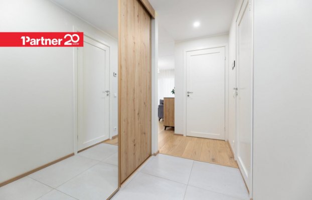 Image 19 of 32