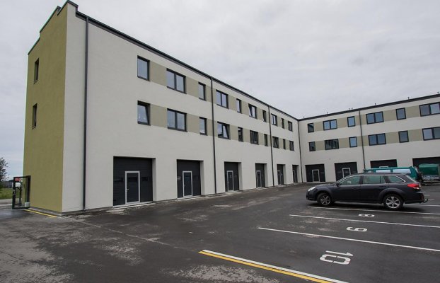 Image 17 of 19