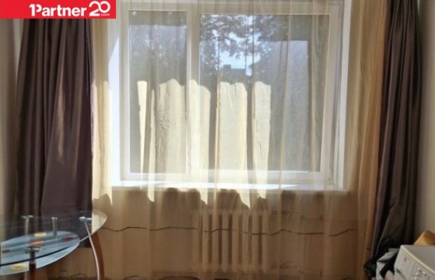 Image 2 of 9