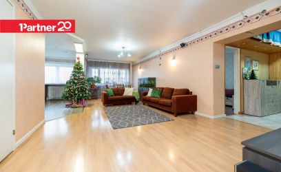 Pilte SUUR KORTER KADRIORU JA PAEPARGI LÄHEDAL